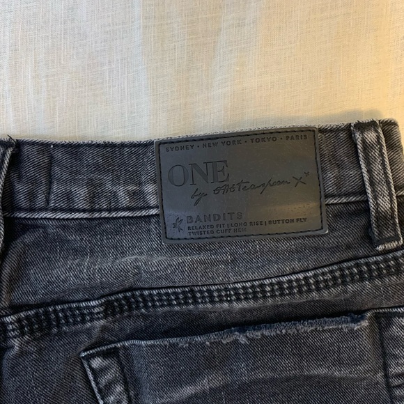 DOUBLE BLACK BANDITS DENIM SHORTS - Picture 7 of 8